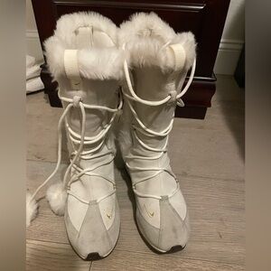 Nike Y2k Faux Fur Pom Pom Lace-up Suede Winter sneaker boots (womens size 8)